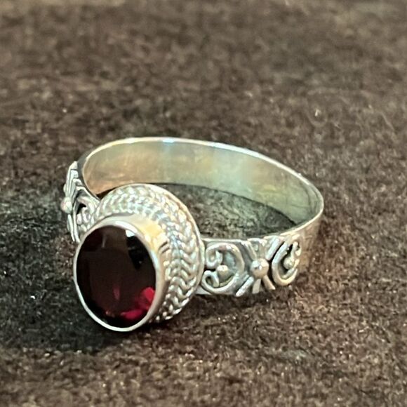 Mozambique Garnet Sterling Silver Ring 10 - Picture 9 of 12